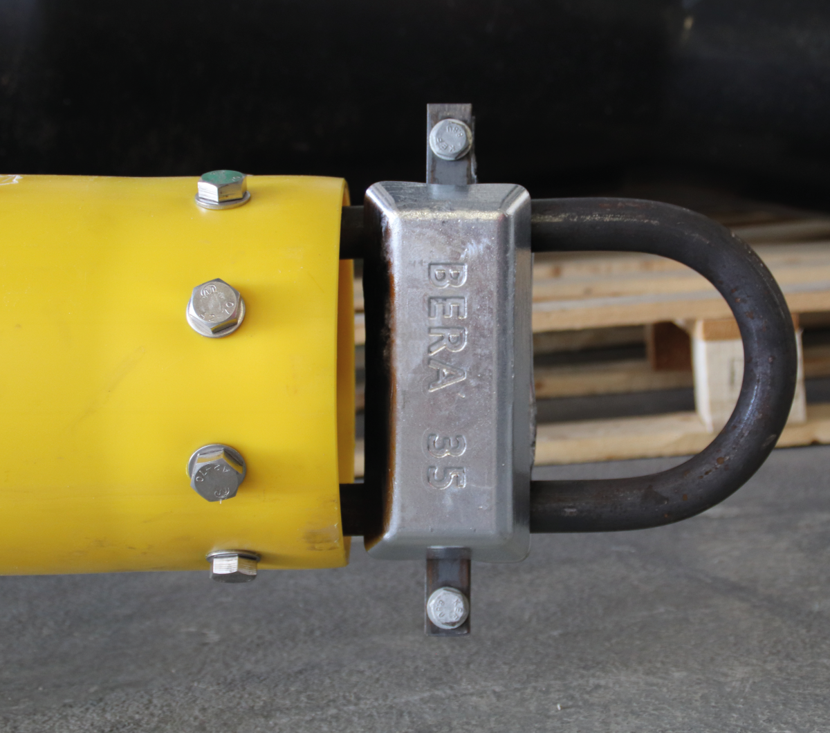 Spierentonne N225 Verankerung